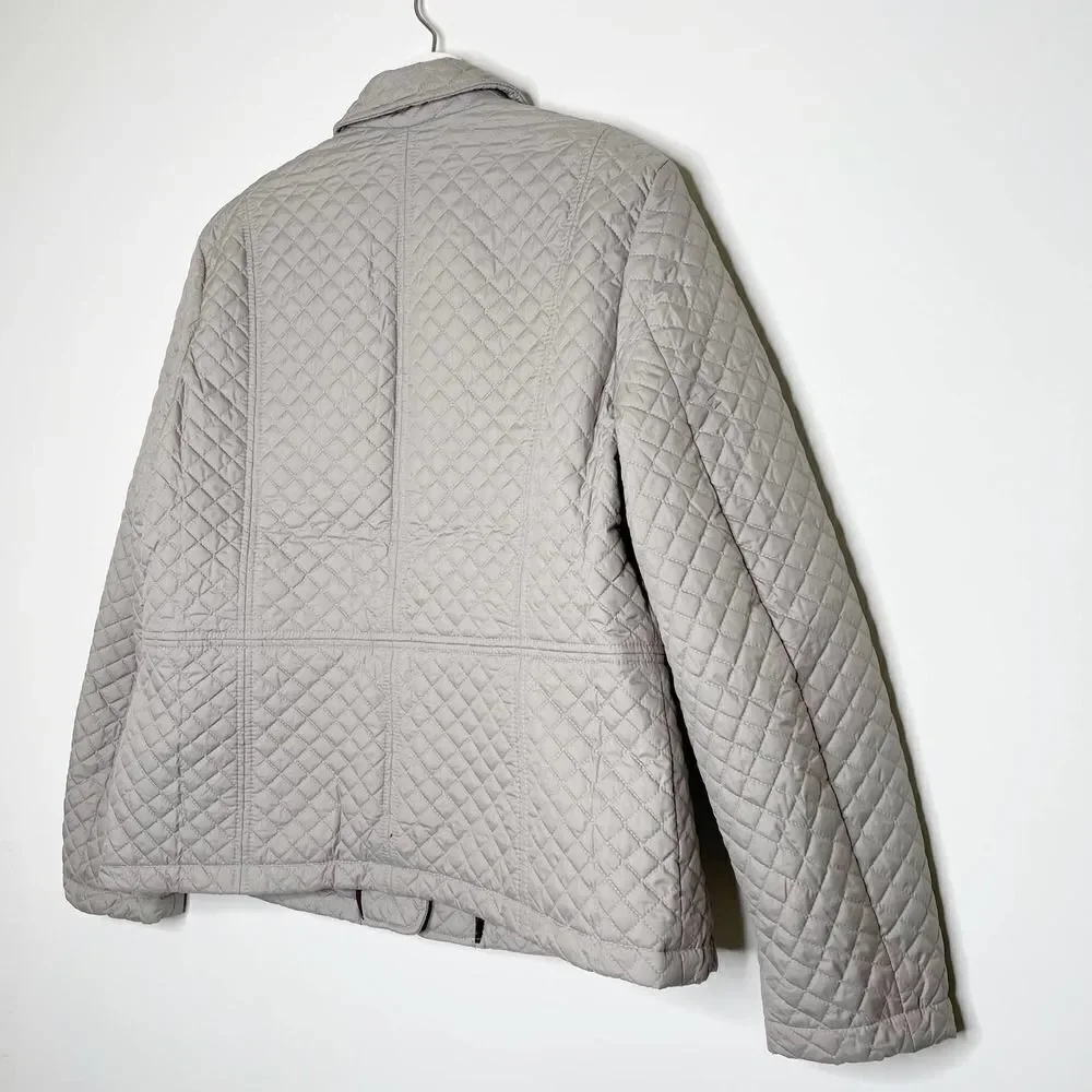 Brooks Brothers Quilted Blazer Style Jacket – Sophistication Meets Modern